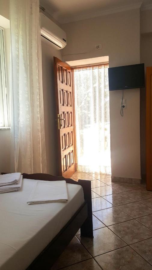 Vita Apartment - Spacious Garden And Balcony 5 Min To Beach & Center Ksamil Extérieur photo