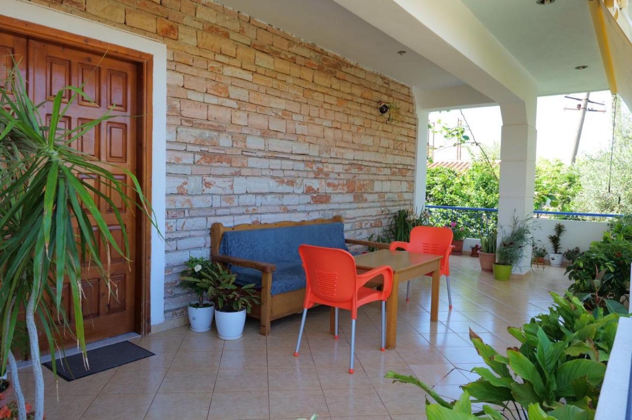 Vita Apartment - Spacious Garden And Balcony 5 Min To Beach & Center Ksamil Extérieur photo
