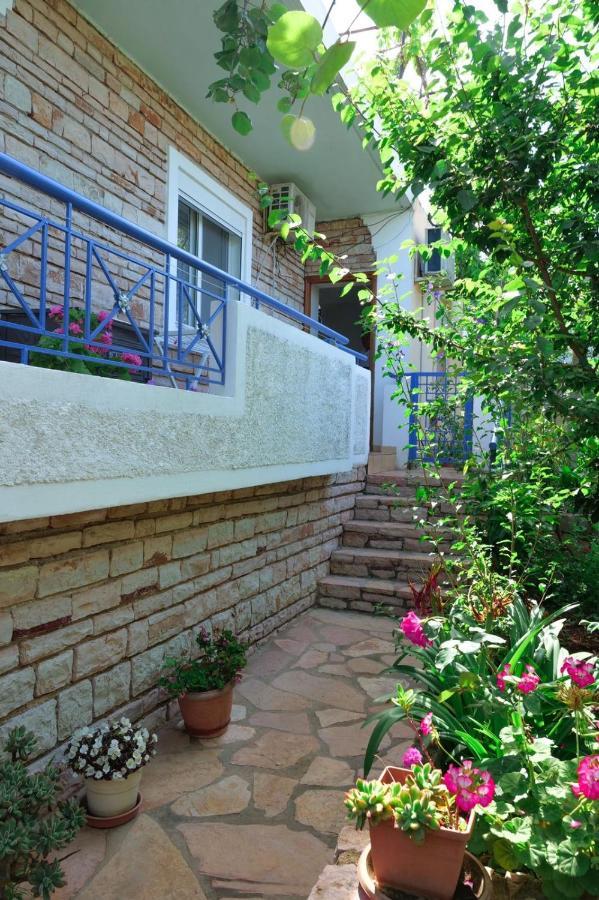 Vita Apartment - Spacious Garden And Balcony 5 Min To Beach & Center Ksamil Extérieur photo