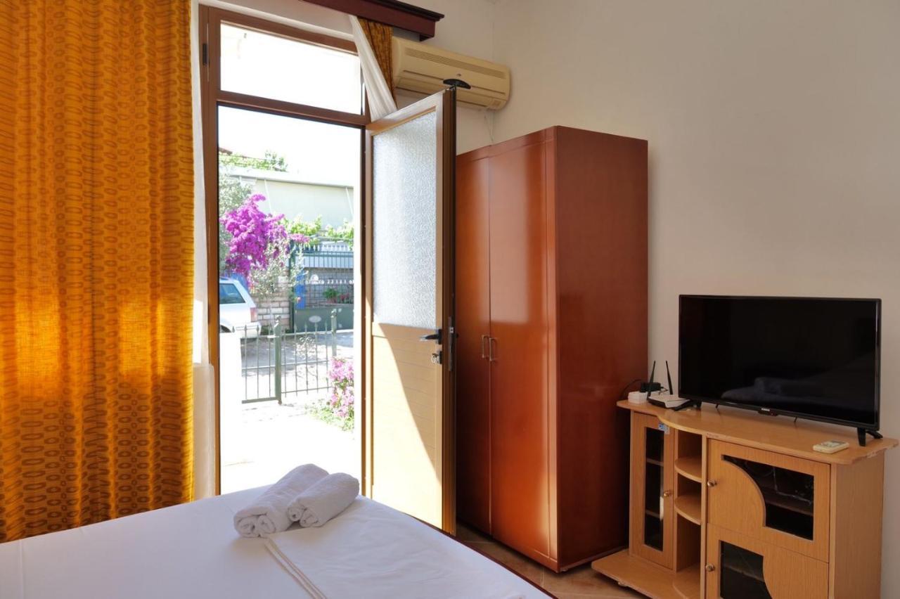 Vita Apartment - Spacious Garden And Balcony 5 Min To Beach & Center Ksamil Extérieur photo