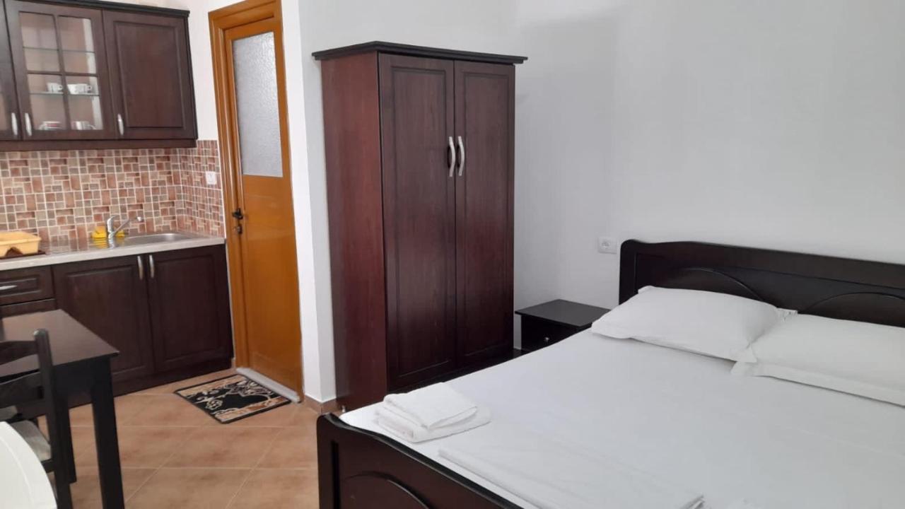 Vita Apartment - Spacious Garden And Balcony 5 Min To Beach & Center Ksamil Extérieur photo