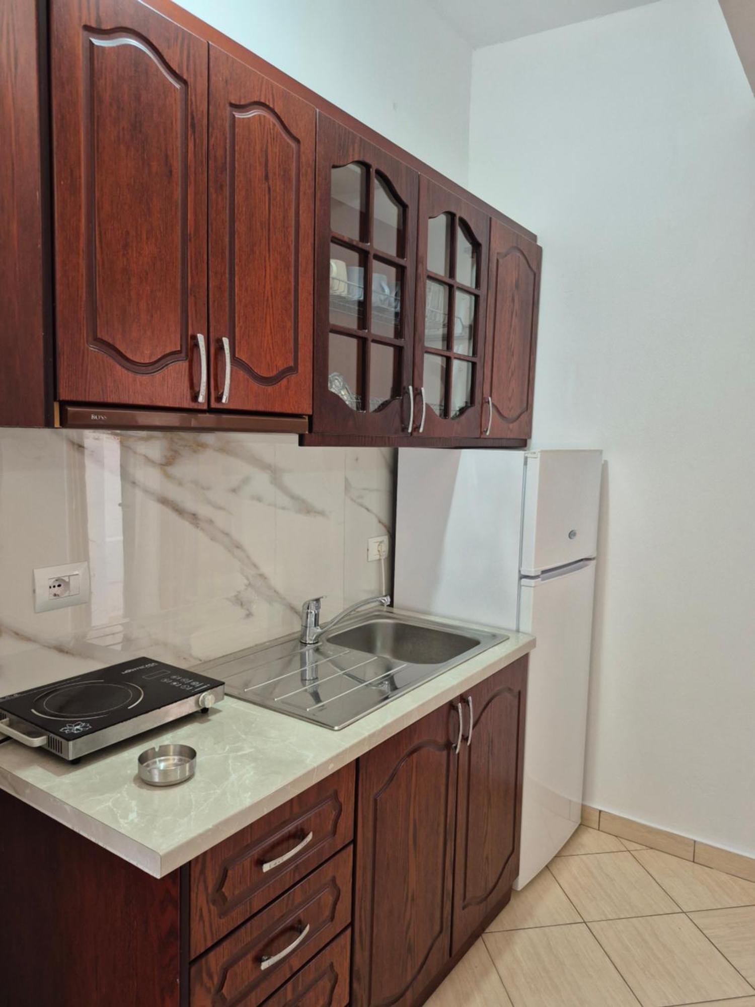 Vita Apartment - Spacious Garden And Balcony 5 Min To Beach & Center Ksamil Extérieur photo